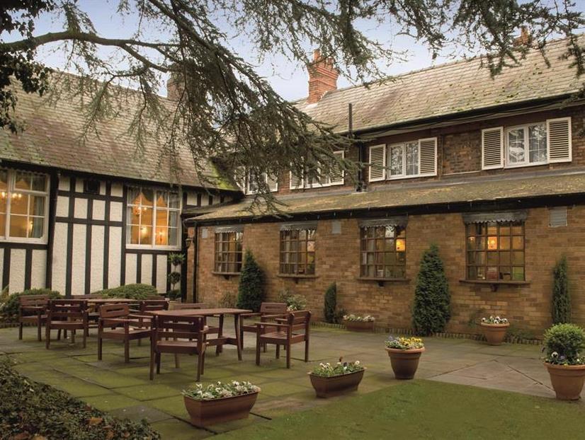 The Lymm Hotel Luaran gambar