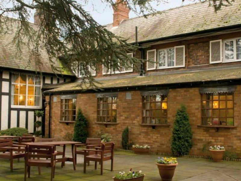 The Lymm Hotel Luaran gambar