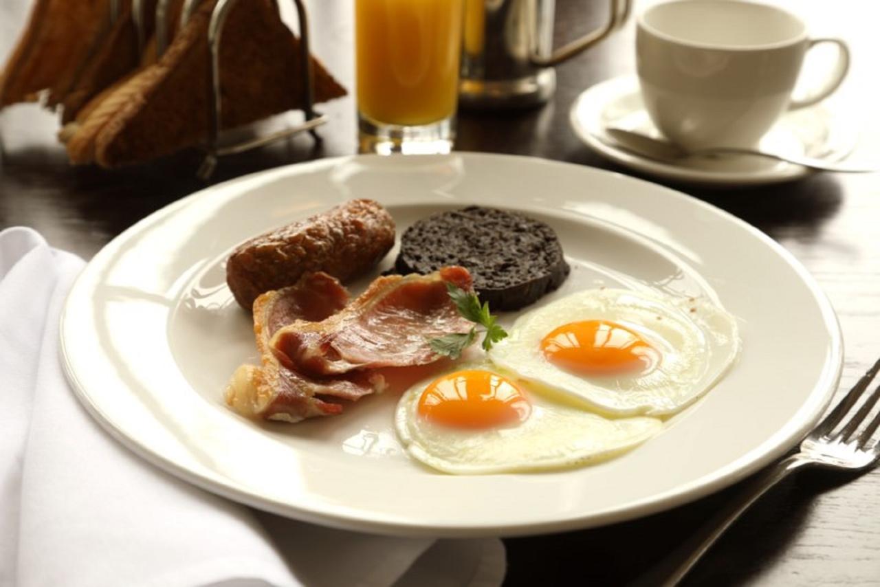 The Lymm Hotel Luaran gambar