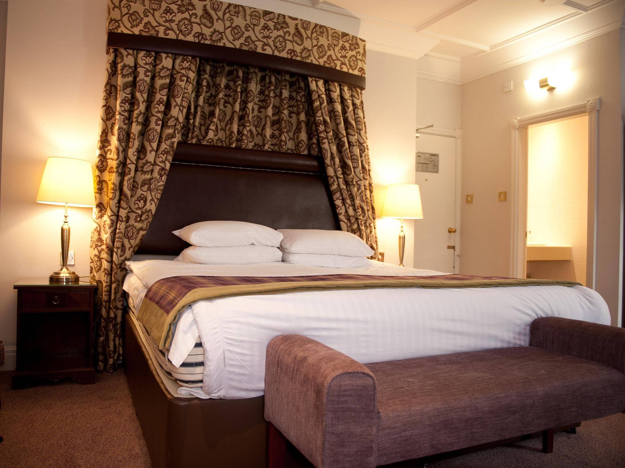 The Lymm Hotel Luaran gambar