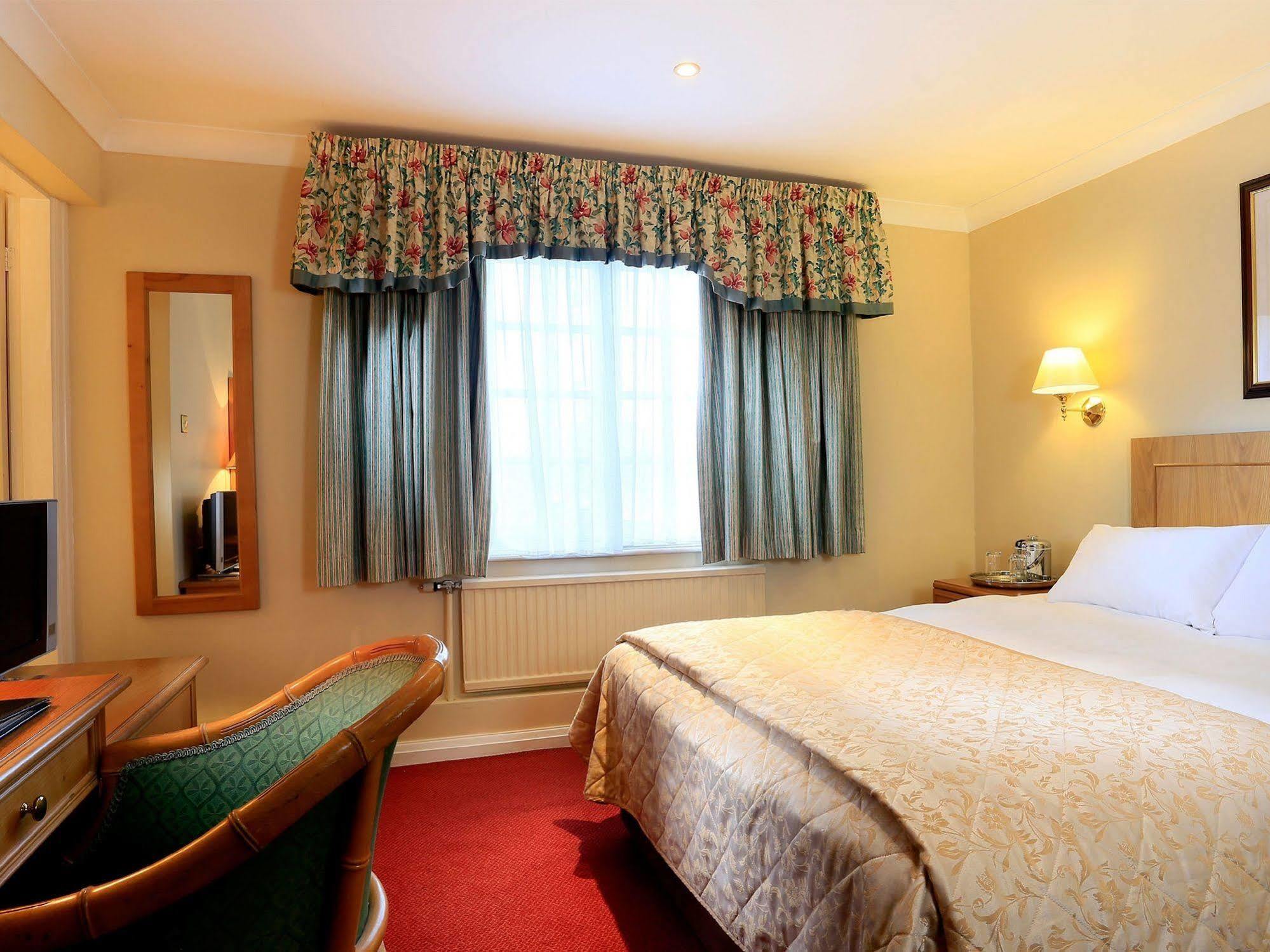 The Lymm Hotel Luaran gambar