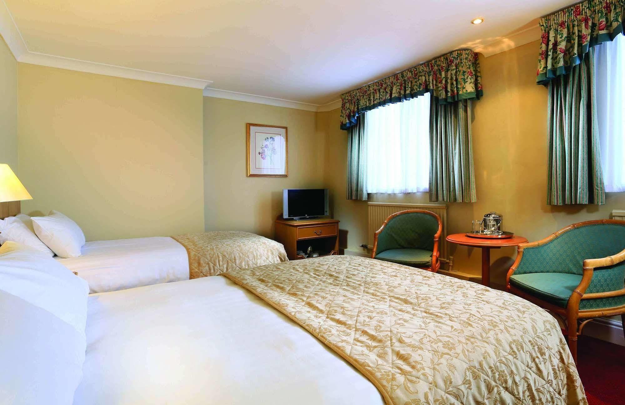 The Lymm Hotel Luaran gambar