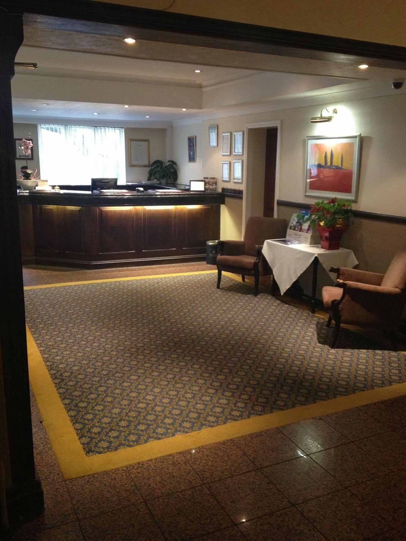The Lymm Hotel Luaran gambar