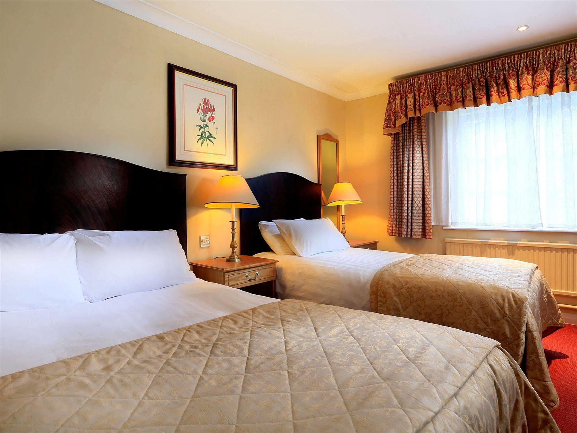The Lymm Hotel Luaran gambar