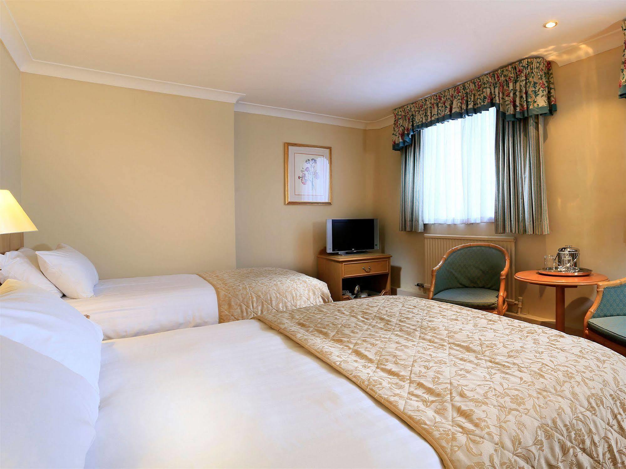 The Lymm Hotel Luaran gambar