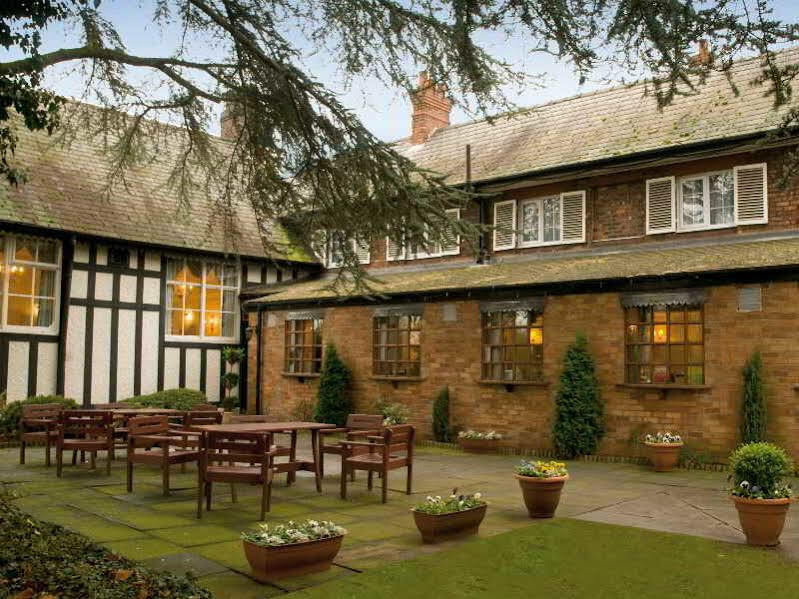 The Lymm Hotel Luaran gambar